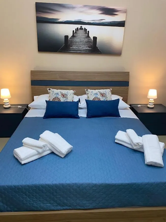 B&B Love The Sea Isola delle Femmine Bed & Breakfast